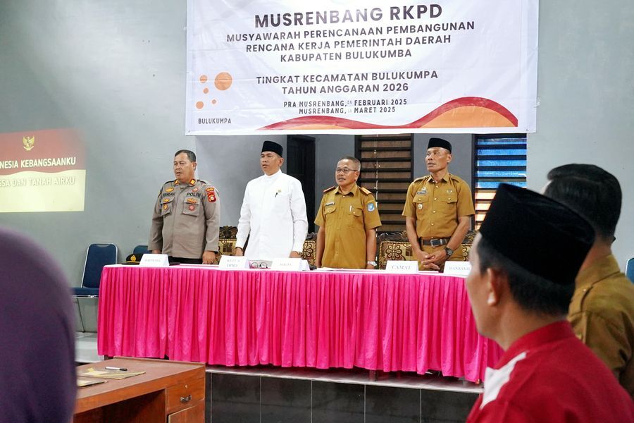 IST
HADIRI MUSRENBANG--Empat legislator menghadiri Musrenbang RKPD Kabupaten Bulukumba tahun anggaran 2026 yang digelar di Desa Tibona, Kecamatan Bulukumpa, Selasa (18/3)
