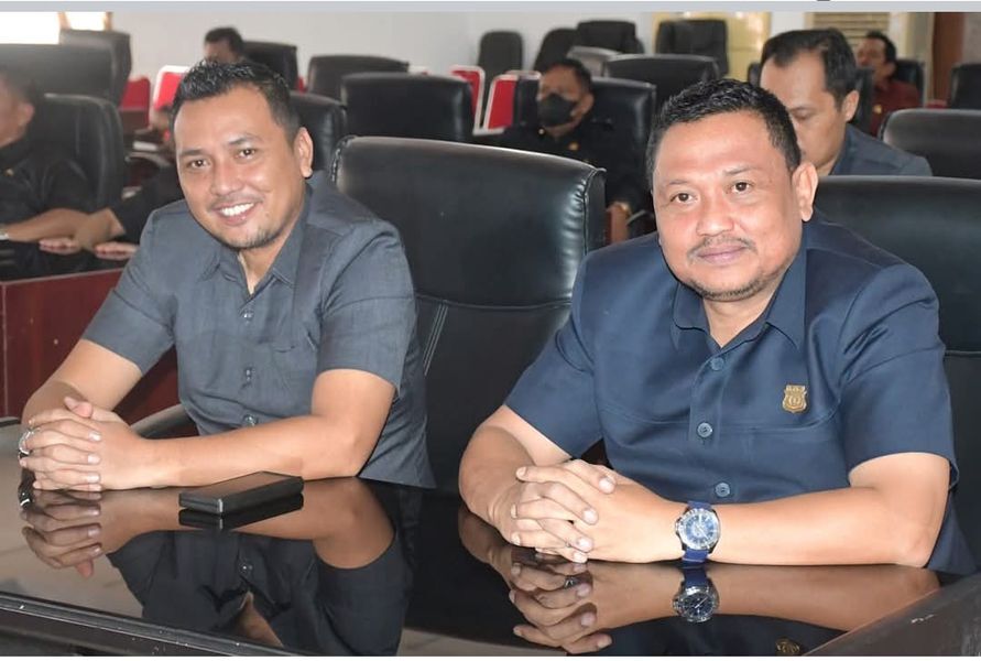 IST
MASUK PANSUS--Dua legislator Partai Nasdem DPRD Pinrang yang masuk Pansus diantaranya Karno (kiri) dan Andi Sofyan Nawir
