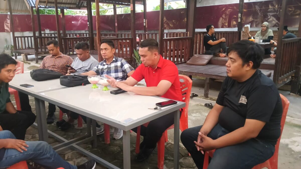 Kasat Reskrim Polres Pinrang, Andi Reza Pahlawan, Gelar Buka Puasa Bersama Awak Media