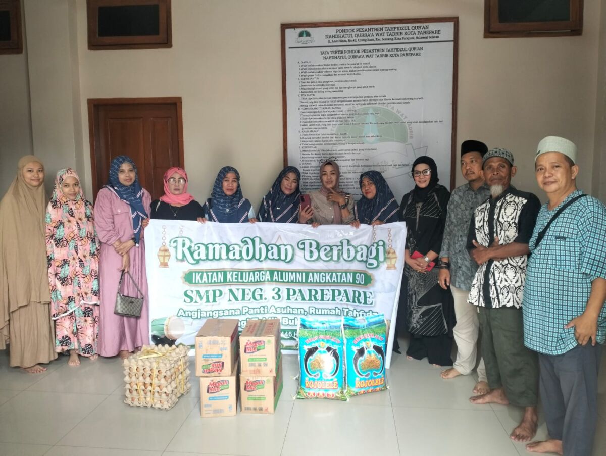IKA SMPN 3 Parepare Angkatan 90 Baksos di Tiga Titik