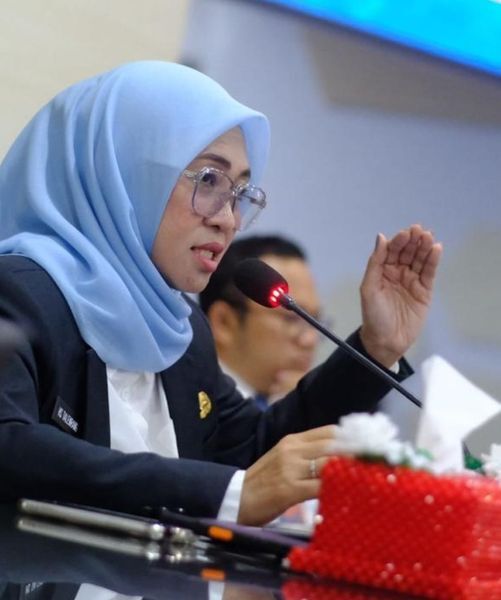 IST
RAKOR -- Bupati Gowa, Husniah Talenrang saat memimpin rakor pertama bersama Wabup Gowa, Darmawangsyah Muin, di Baruga Pattingalloang Pemkab Gowa. 
