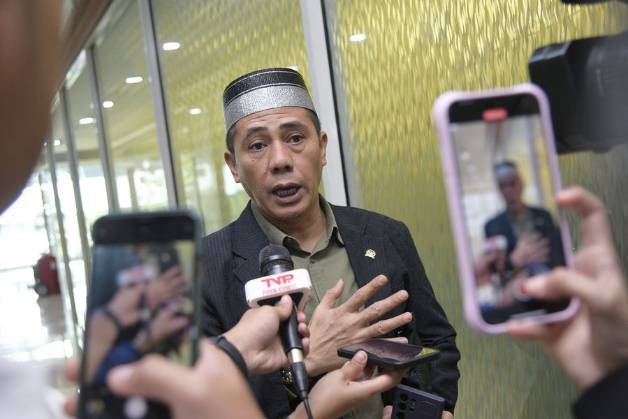 IST
BERI KETERANGAN--Anggota Komisi I DPR RI Syamsu Rizal MI memberikan keterangan terkait pemangkasan anggaran untuk media dari pemerintah 
