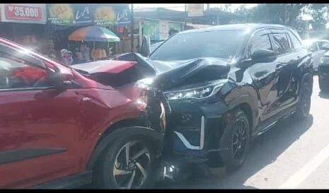 Hendak Gerebek Lokasi Tambang,  Mobil Kapolres Ditabrak