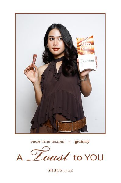 PELUNCURAN -- From This Island, brand kecantikan lokal besutan Maudy Ayunda ketika meluncurkan shade terbaru Illipe Plumping Lip Butter bertajuk 'Cinnamon Toast'.
