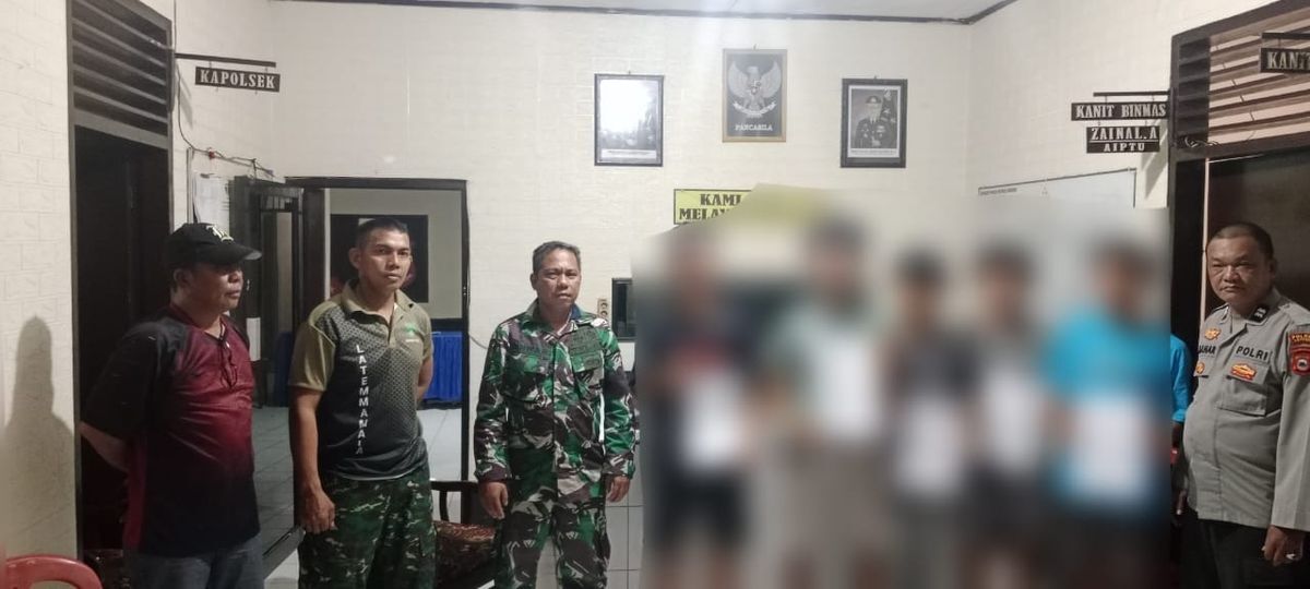 MEDIASI -- Kasus pengeroyokan yang terjadi di depan Indo Maret Lajoa, Kecamatan Liliriaja pada Sabtu (17/5) berakhir damai usai dilakukan mediasi. 
