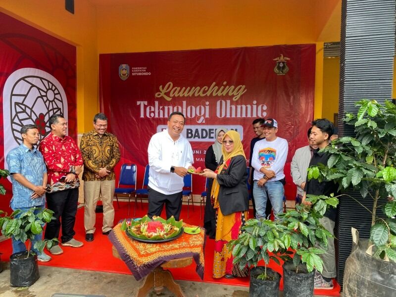 Peluncuran Kopi Red Baderan hasil kolaborasi antara Unhas dengan Koperasi Merah Putih Desa Baderan, Kecamatan Sumbermalang, Kabupaten Situbondo, Jawa Timur.