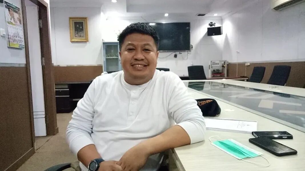 int
Ari Ashari Ilham