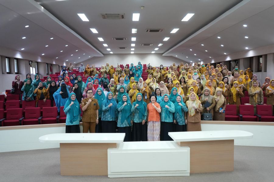 ist
SOSIALISASI--TP PKK Kota Makassar menggelar Sosialisasi Rumah Gizi untuk kepala puskesmas dan petugas gizi puskesmas se-Kota Makassar di Ruang Sipakatau, Balai Kota Makassar, Selasa (24/6).
