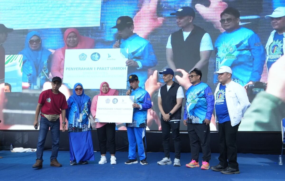 Berdoa Dapat Mesin Cuci, Rosdiana Petugas Kebersihan Unismuh Makassar Malah Raih Umrah