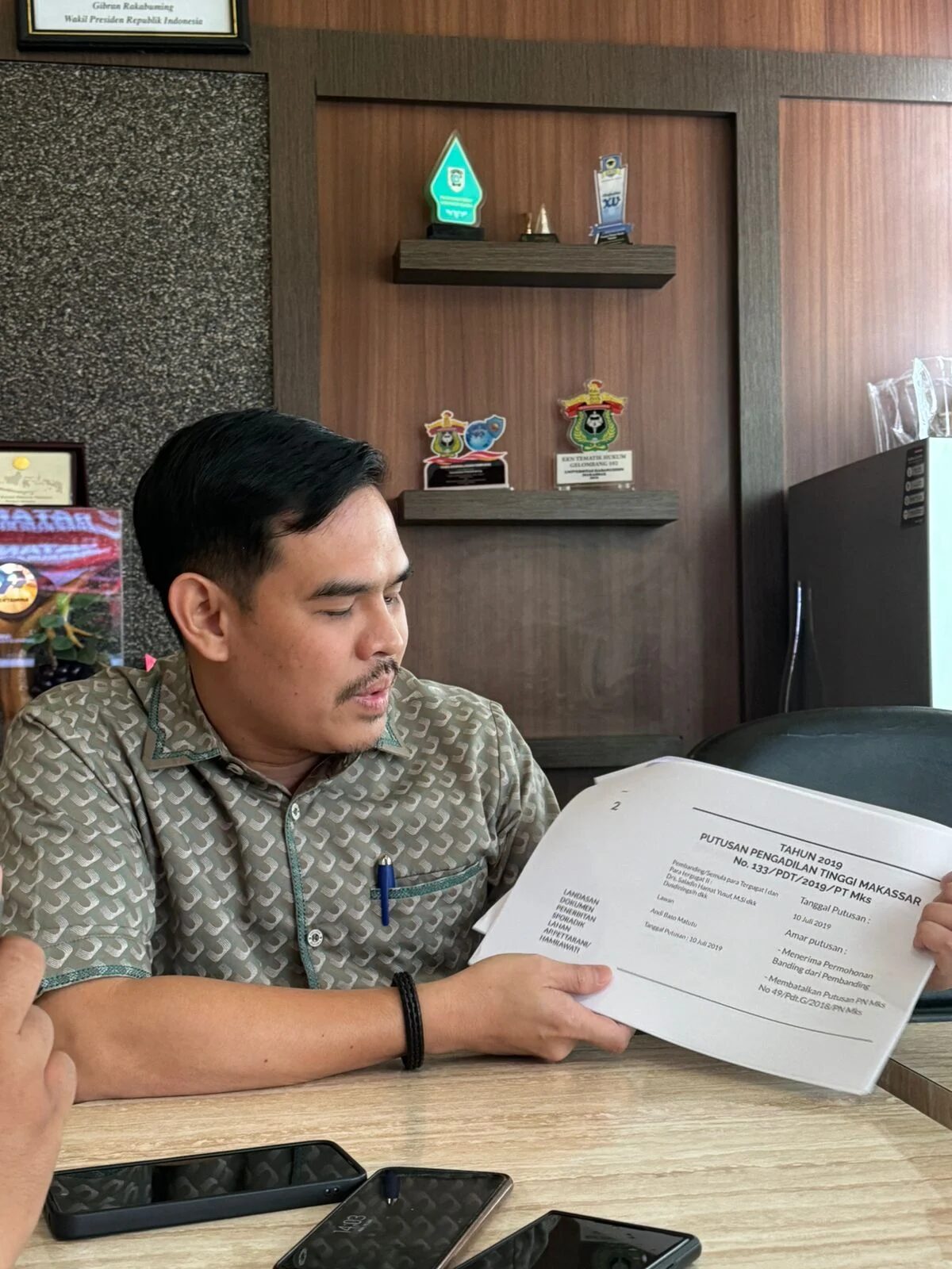 Camat Panakkukang Disorot Gegara  Terbitkan Sporadik
