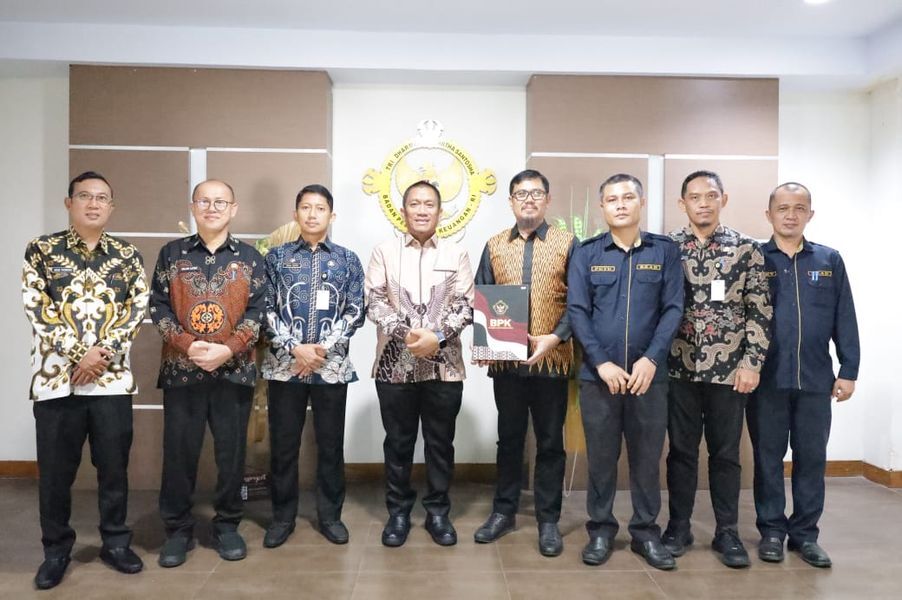 WTP -- Pemkab Luwu Timur berhasil mempertahankan opini Wajar Tanpa Pengecualian (WTP) atas Laporan Keuangan Pemerintah Daerah (LKPD) 2024 dari Badan Pemeriksa Keuangan (BPK) RI.