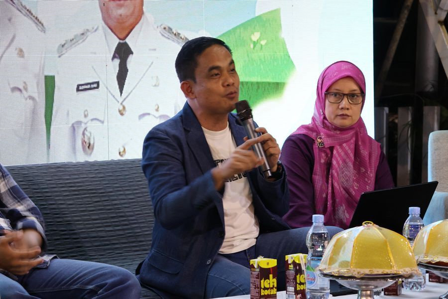 DIALOG PUBLIK -- Wakil Bupati Pinrang, Sudirman Bungi didulat sebagai narasumber Dialog Publik yang digelar Pemuda Muhammadiyah Kabupaten Pinrang di Exotico Café, Sabtu (21/6).

