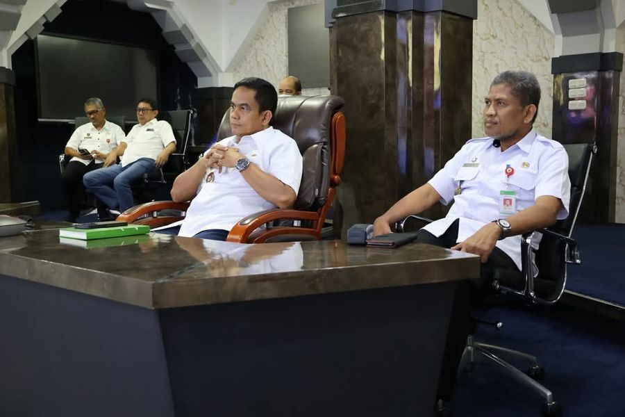 WEBINAR -- Wakil Bupati Pinrang, Sudirman Bungi menghadiri Webinar Series III Program Pariwara Antikorupsi Tahun 2025 yang diselenggarakan oleh Komisi Pemberantasan Korupsi (KPK) secara daring, Rabu (4/6).