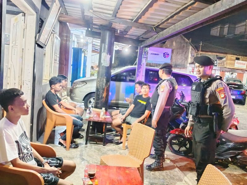 PATROLI -- Regu Patroli Perintis Presisi Satuan Samapta Polres Soppeng menggelar patroli malam di sejumlah titik rawan di wilayah hukum Polres Soppeng guna memastikan Kamtibmas pada Senin (9/6) malam.
