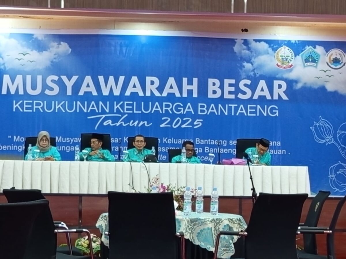 H. Gunyamin, kembali terpilih sebagai Ketua Umum Pengurus Pusat Kerukunan Keluarga Bantaeng (KKB) Pusat Makassar periode 2025 - 2030.