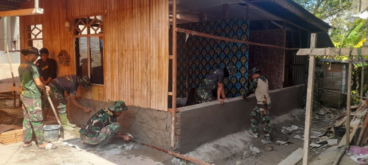 Pembangunan Rumah Tidak Layak Huni (RTLH) di Desa Pekalobean, Kecamatan Anggeraja, terus dikebut dalam program Karya Bakti TNI Manunggal Membangun Desa (TMMD) Ke-125 Kodim 1419/Enrekang.