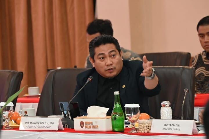Robot Humanoid Versus Humanisasi Polri
