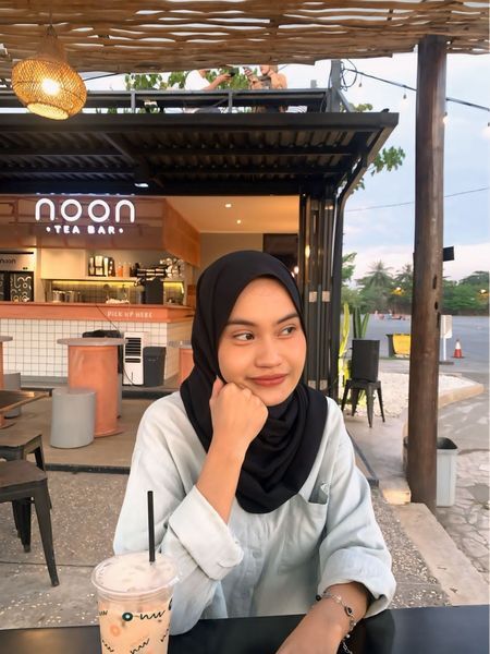 Dhilah Pratiwi Nur  Prodi Ilmu Komunikasi  Unismuh Makassar