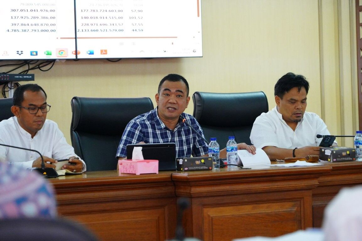 IST
DIAKOMODASI--Ketua Pansus RPJMD DPRD Sulawesi Selatan, Andi Patarai Amir memastikan bahwa alokasi anggaran untuk PPPK telah diakomodasi secara jelas dalam dokumen RPJMD Sulsel 2025–2029.
