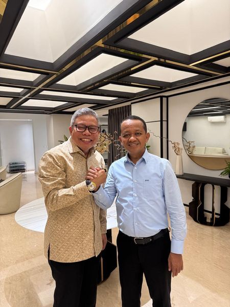 IST
SILATURAHMI--Ketua Golkar Sulsel TP Silaturahmi dengan Ketum DPP Golkar Bahlil Lahadalia, Rabu (2/7)
