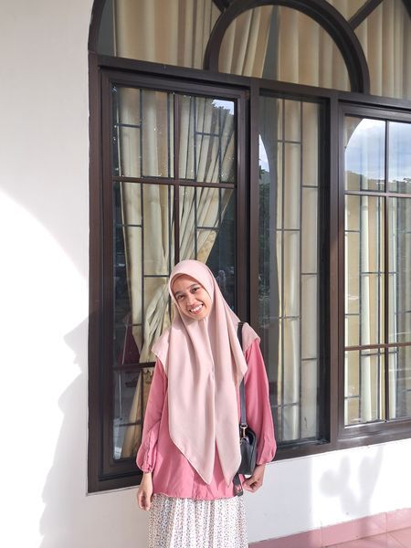 Husnul Pahira  S1 Komunikasi Penyiaran Islam  UIN Alauddin Makassar