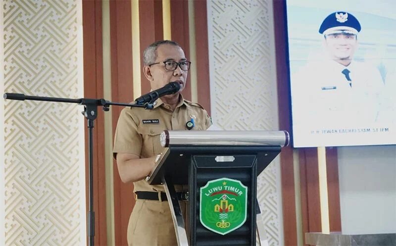 Sekda Lutim Hadiri Paripurna DPRD, Tegaskan Komitmen Jalankan APBD Perubahan 2025
