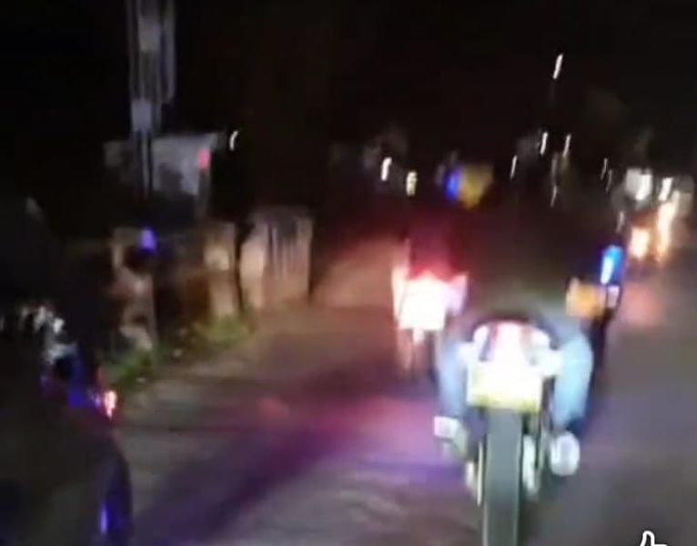 OPERASI -- Jajaran kepolisian Polsek Manggala yang melaksanakan operasi aksi geng motor dan balapan liar di wilayah hukum Polsek Manggala. 
