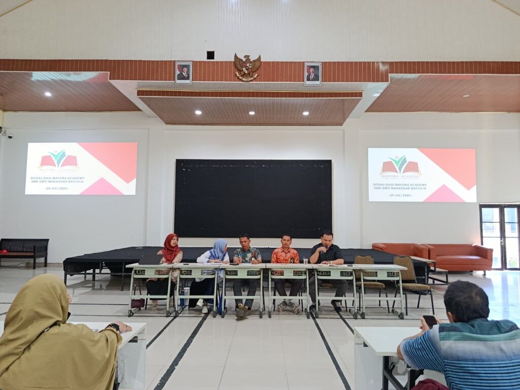 ist
SOSIALISASI--Sosialisasi program untuk angkatan ketiga, atau Batch III, ini digelar di Aula SMK-SMTI Makassar yang dihadiri oleh para orang tua siswa kelas X dari jurusan Teknik Kimia Industri, Pengawasan Mutu, dan Teknik Mekatronika,kemarin.
