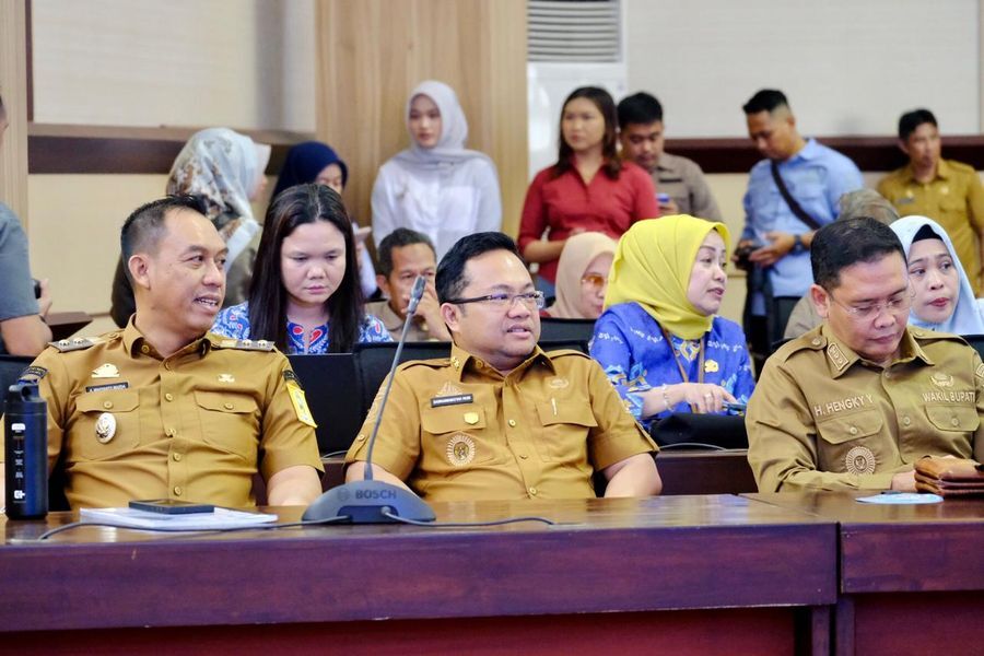 IST
LOKAKARYA -- Wabup Gowa, Darmawangsyah Muin saat hadir pada Lokakarya Komitmen untuk Gizi dari Bukti Menuju Dampak di kantor gubernur Sulsel. 
