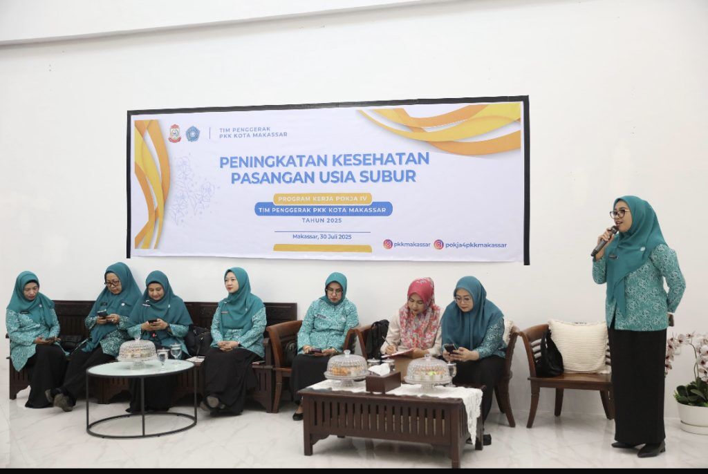ist
SOSIALISASI--TP PKK Kota Makassar menggelar Sosialisasi Peningkatan Kesehatan Pasangan Usia Subur untuk memperkuat edukasi kesehatan reproduksi, keluarga berencana dan pencegahan stunting bagi kader dan pasangan usia subur se-Kota Makassar di Auditorium Gedung PKK, Rabu (30/7).
