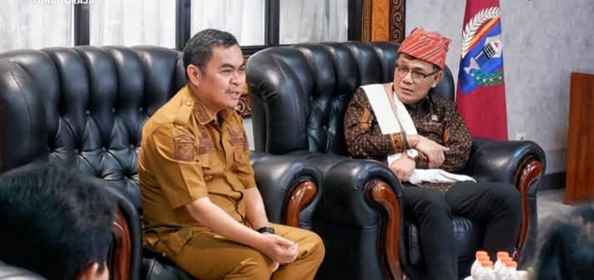 KOORDINASI -- Kepala BP Taskin Budiman Sudjatmiko melakukan kunjungan kerja di Tana Toraja dalam rangka koordinasi lintas sektor percepatan pengentasan kemiskinan secara terpadu, Senin (7/7).