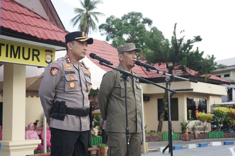 APRESIASI -- Bupati Luwu Timur, H. Irwan Bachri Syam menyampaikan apresiasi dan penghargaan kepada jajaran Polres Luwu Timur atas pencapaian gemilang yang berhasil diraih baru-baru ini. 
