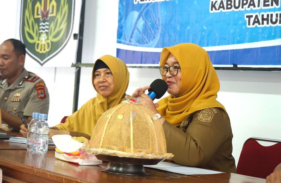 BUKA -- Wakil Bupati Luwu Timur Hj Puspawati Husler secara resmi membuka kegiatan Mini Lokakarya Percepatan Penurunan Stunting Tingkat Kabupaten Luwu Timur Tahun 2025, yang digelar di Aula Kantor Camat Malili baru-baru ini. 
