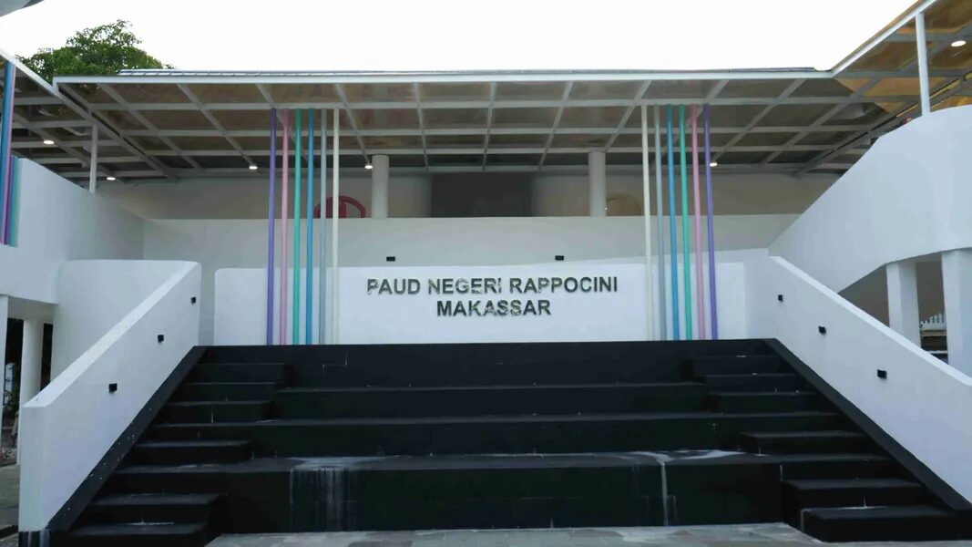 int
PAUD--Lima Sekolah PAUD Negeri baru di Makassar telah membuka pendaftaran peserta didik baru untuk tahun ajaran 2025/2026 secara gratis. Orang tua yang memiliki anak usia 4-6 tahun untuk segera mendaftarkan buah hati mereka di PAUD Negeri yang terletak di lima kecamatan yakni Kecamatan Rappocini, Biringkanaya, Mariso, Tamalate, dan Manggala.	
