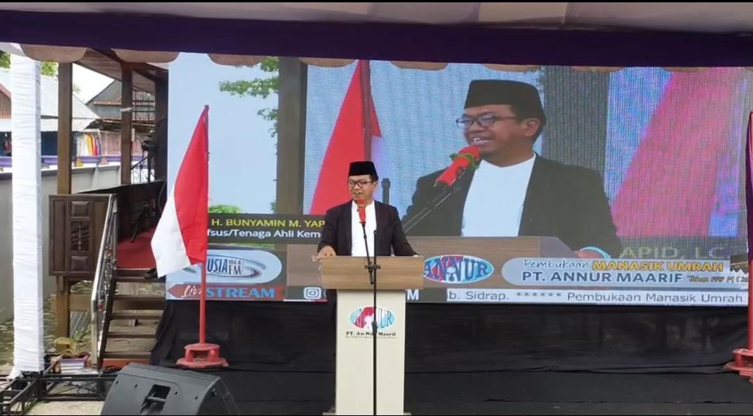 MANASIK -- Sebanyak 433 calon jamaah umrah dari PT An-Nur Maarif mengikuti kegiatan manasik umrah akbar di Villa An-Nur Maarif, Kecamatan Wattangpulu, Kabupaten Sidrap baru-baru ini 