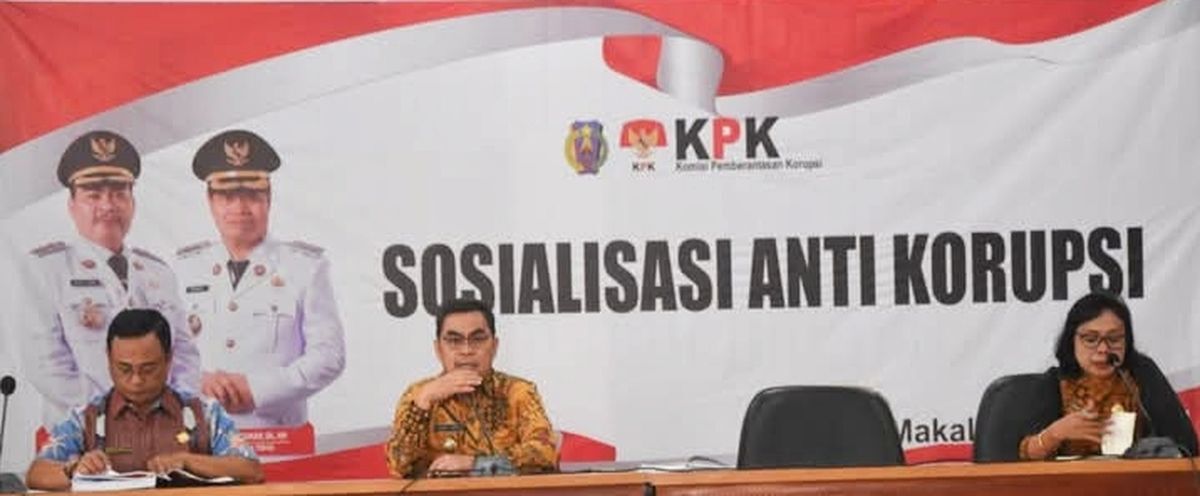 SOSIALISASI -- Inspektorat Daerah Tana Toraja memprakarsai sosialisasi antikorupsi di Ruang Pola Kantor Bupati Tana Toraja, Jumat (11/7) 
