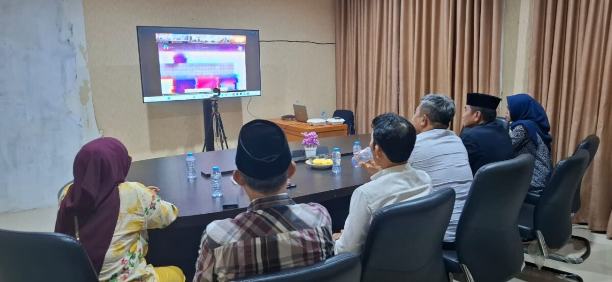 Malam Penganugerahan Kabupaten/Kota Layak Anak 2025 yang dilaksanakan secara virtual dan diikuti oleh Asisten I Bidang Pemerintahan Setda, Mahyuddin di Kantor Bupati Bantaeng, Jum'at (8/8/2025) malam.