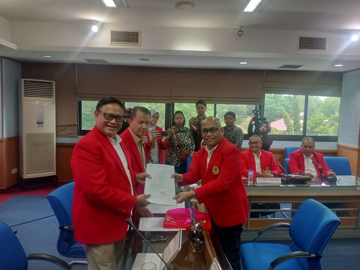 Prof Dr Ir Iqbal Djawad mendaftar sebagai calon Rektor Unhas di gedung Rektorat Unhas, Kamis (28/8/2025).