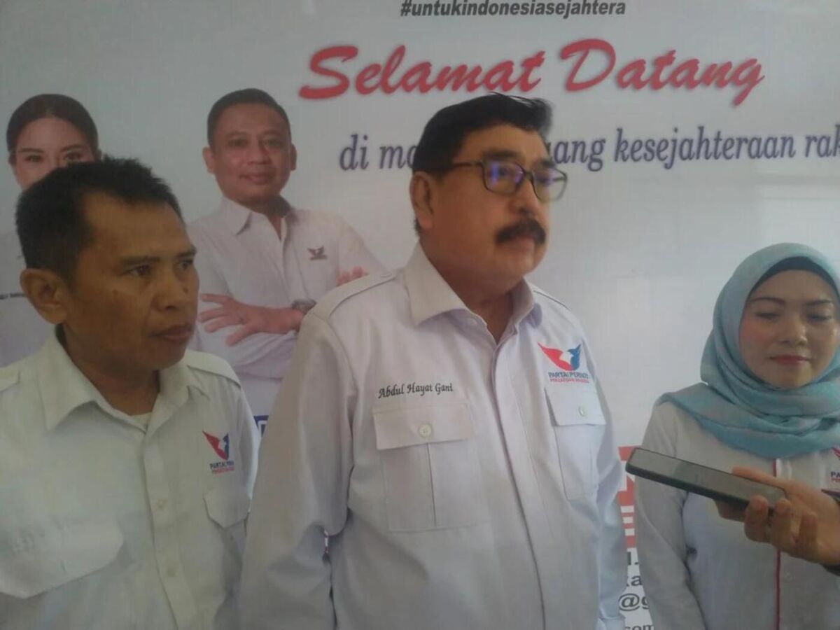 IST
KONSOLIDASI--Plt Ketua DPW Partai Perindo Sulsel Abd Hayat Gani usai memimpin rapat konsolidasi  

