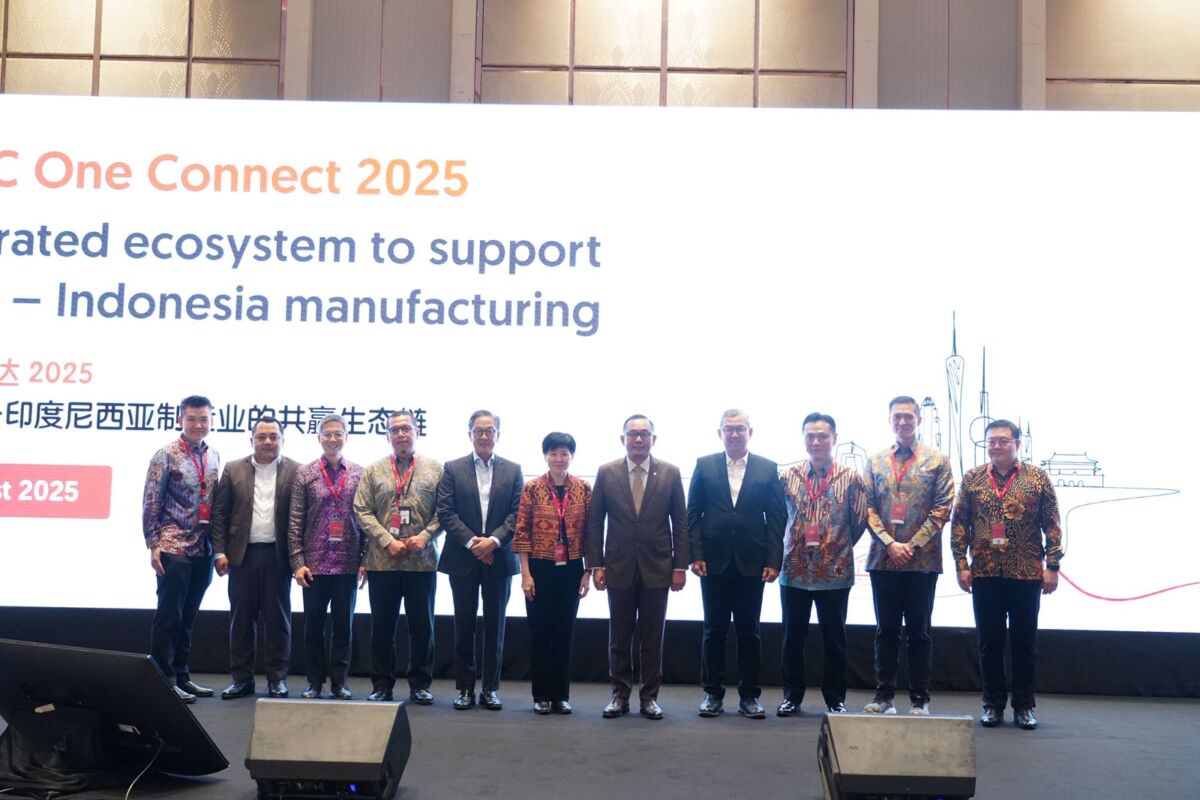 FORUM BISNIS -- PT Bank OCBC NISP Tbk (OCBC Indonesia) dan OCBC Singapura untuk ketiga kalinya menggelar OCBC One Connect, forum bisnis dua hari yang mempertemukan pelaku industri, pemangku kepentingan, dan investor dari Tiongkok dan Indonesia. 