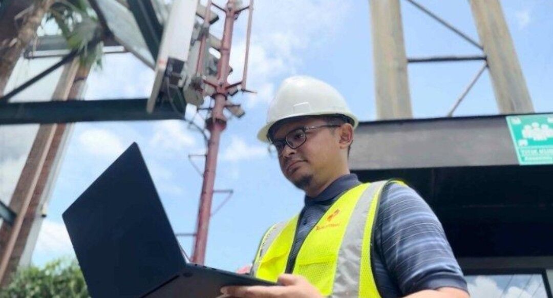 PEMULIHAN -- Tim PT Telkom sedang melakukan upaya pemulihan untuk mengatasi gangguan layanan TelkomGroup.