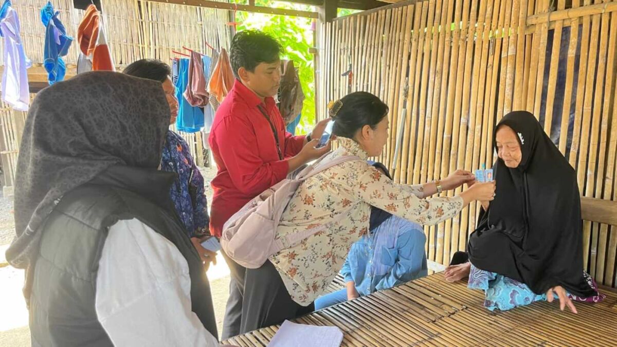 IST
PENGAWASAN--Bawaslu melakukan pengawasan terhadap kegiatan Coklit pada PDPB untuk memastikan data pemilih.
