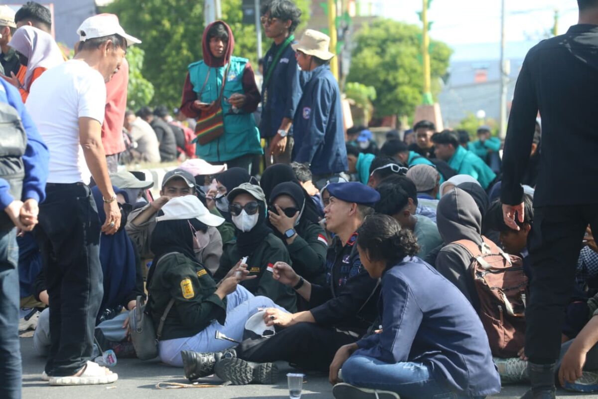Danyon Brimob Parepare Kawal Aksi Unjukrasa