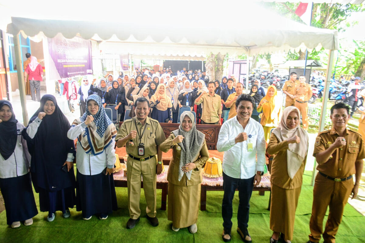 Bupati Sinjai, Hj. Ratnawati Arif saat secara resmi membuka kegiatan Tailor Made Training (TMT) Tahun 2025 yang digelar di UPT BLK Sinjai