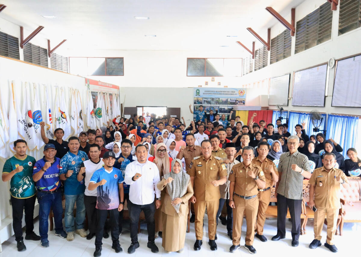 Bupati Sinjai, Hj. Ratnawati Arief secara resmi melepas atlet dari 11 cabang olahraga (cabor) yang akan bertarung di ajang Pra Pekan Olahraga Provinsi (Pra Porprov) XVIII Sulawesi Selatan.