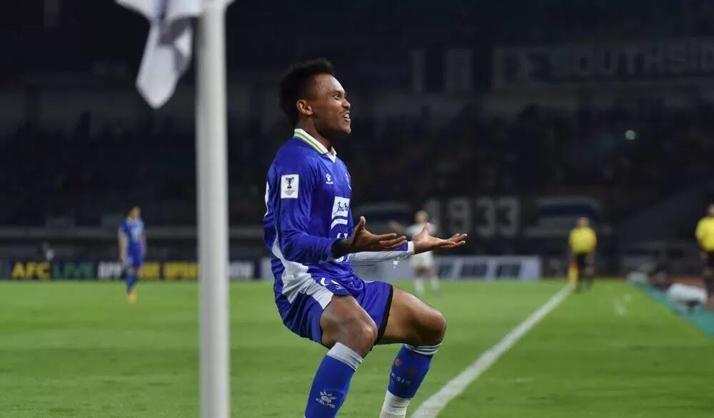 Saddil Ramdani merayakan gol ke gawang Lion City Sailors sebelum skor Persib Bandung disamakan di menit akhir. (Dok. Persib) 