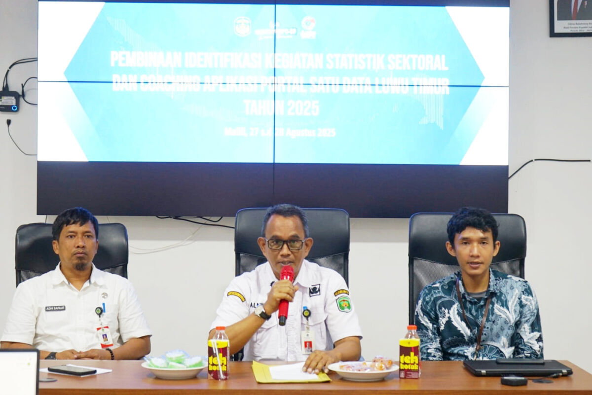 SATU DATA -- Pemkab Luwu Timur menggelar kegiatan Pembinaan Identifikasi Kegiatan Statistik Sektoral dan Coaching Aplikasi Portal Satu Data 2025 yang digelar di Media Center Dinas Kominfo-SP baru-baru ini. Acara ini bertujuan mempercepat pel