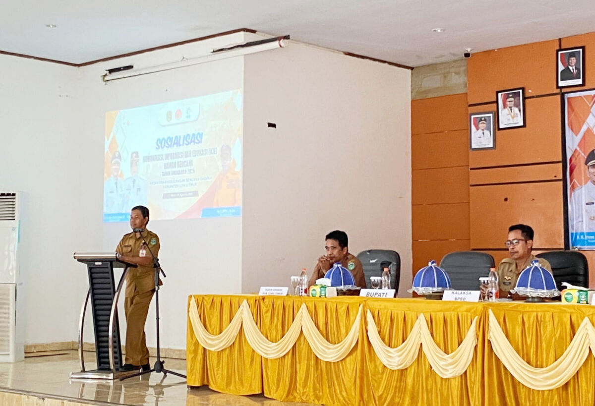 SOSIALISASI -- BPBD Luwu Timur  menggelar sosialisasi KIE Rawan Bencana dengan melibatkan 250 peserta sebagai upaya membangun budaya siaga dan aman menuju terwujudnya sekolah tangguh bencana di Aula Kantor Dinas Pendidikan dan Kebudayaan Kabupaten Luwu Timur baru-baru ini. 