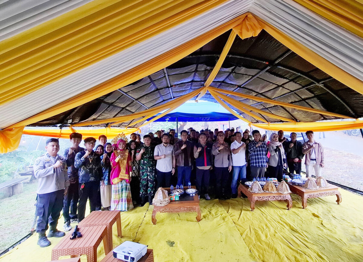SEMANGAT -- Pemerintah Desa Mattabulu, Kecamatan Lalabata kembali menunjukkan semangat kebangkitannya melalui kegiatan Relaunching Pariwisata, Minggu (7/9). 
