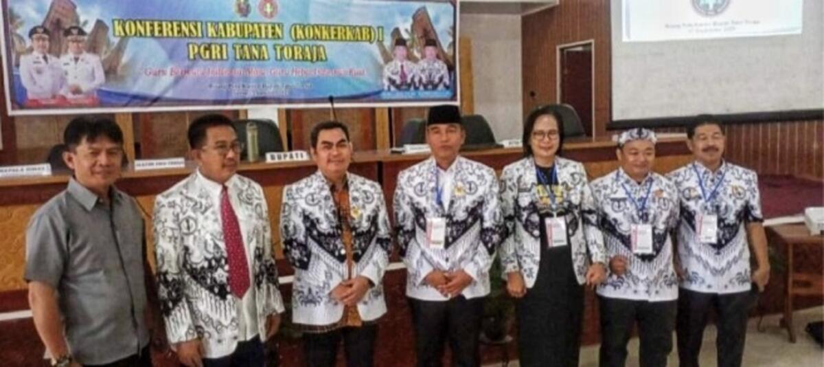 Bupati Tator Zadrak Prihatin Guru Terpencil Keluar Dapodik